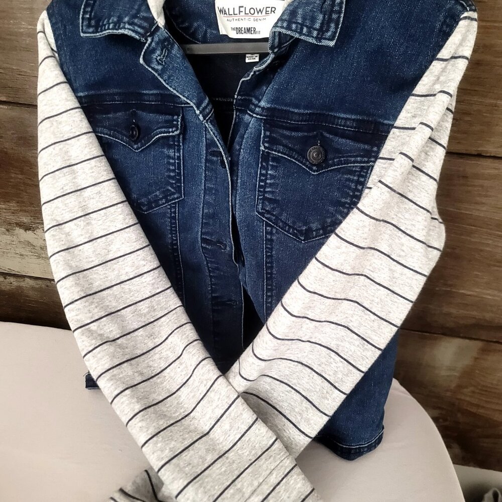 Jean Jacket - Picture 2 of 4